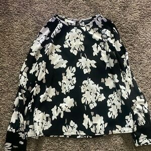 Maurice’s size small blouse